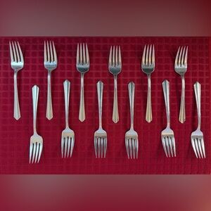 Holmes & Edwards 14 Inlaid Silverplate Salad Dessert Forks 6” Vintage Flatware